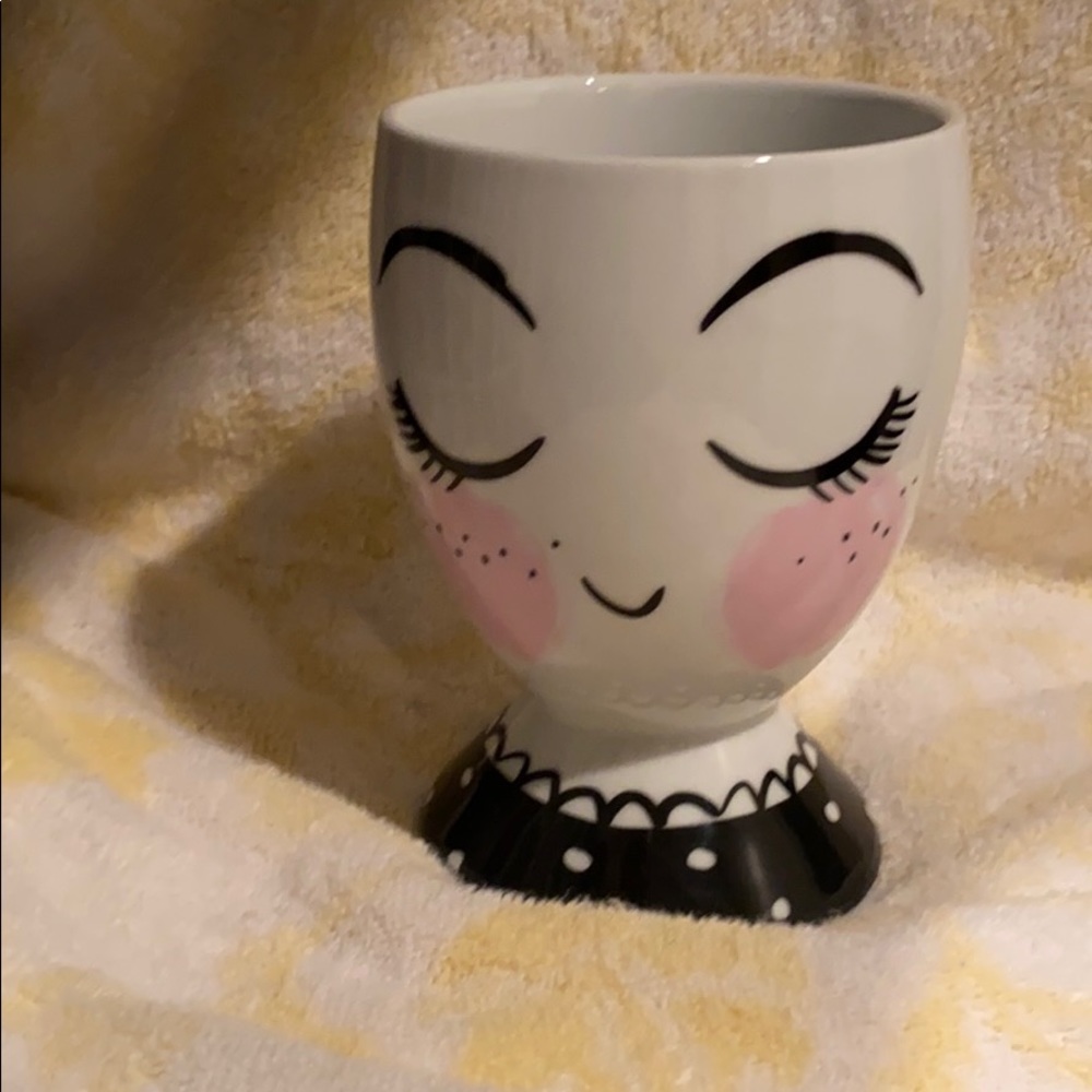 Chic lash design cup (used for pens,brushes etc.)